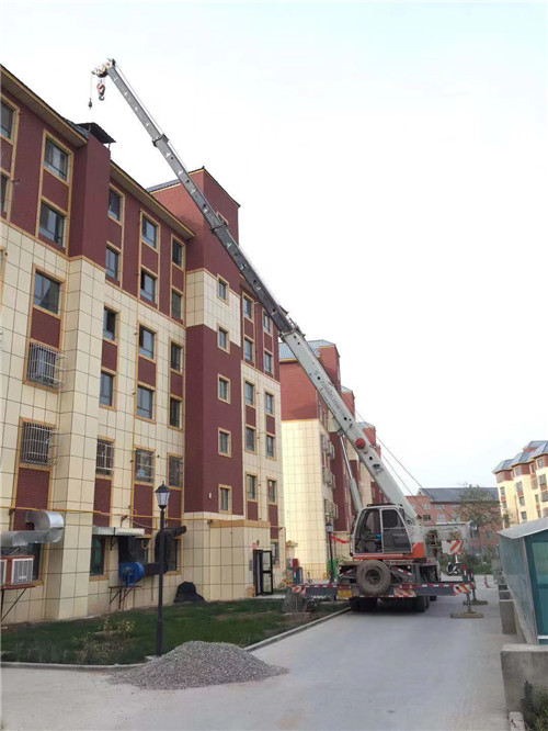 临泽县跨街广告牌的高空安装注意事项